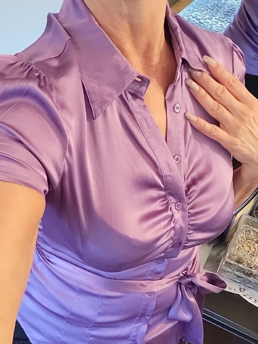 Le Chateau Lilac Purple Stretch Silk Tailored Short Sleeve Blouse with Belt, M - Picture 7 of 16